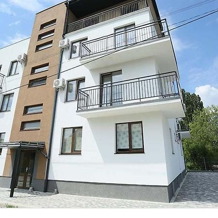 Апартаменти Біля Термального Басейну Berehove  Exterior photo